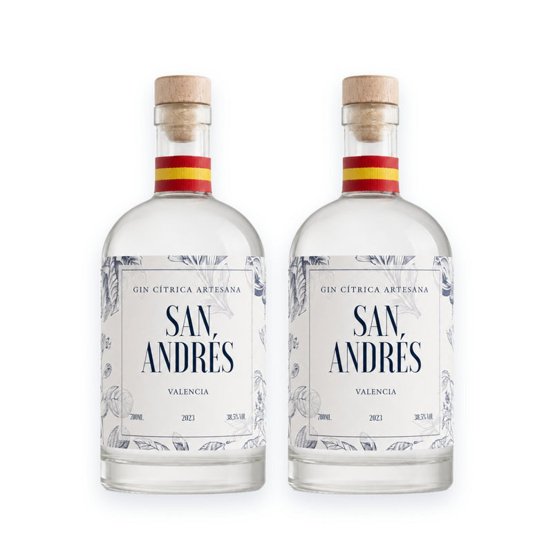 Dos botellas de Ginebra San Andrés sobre fondo blanco